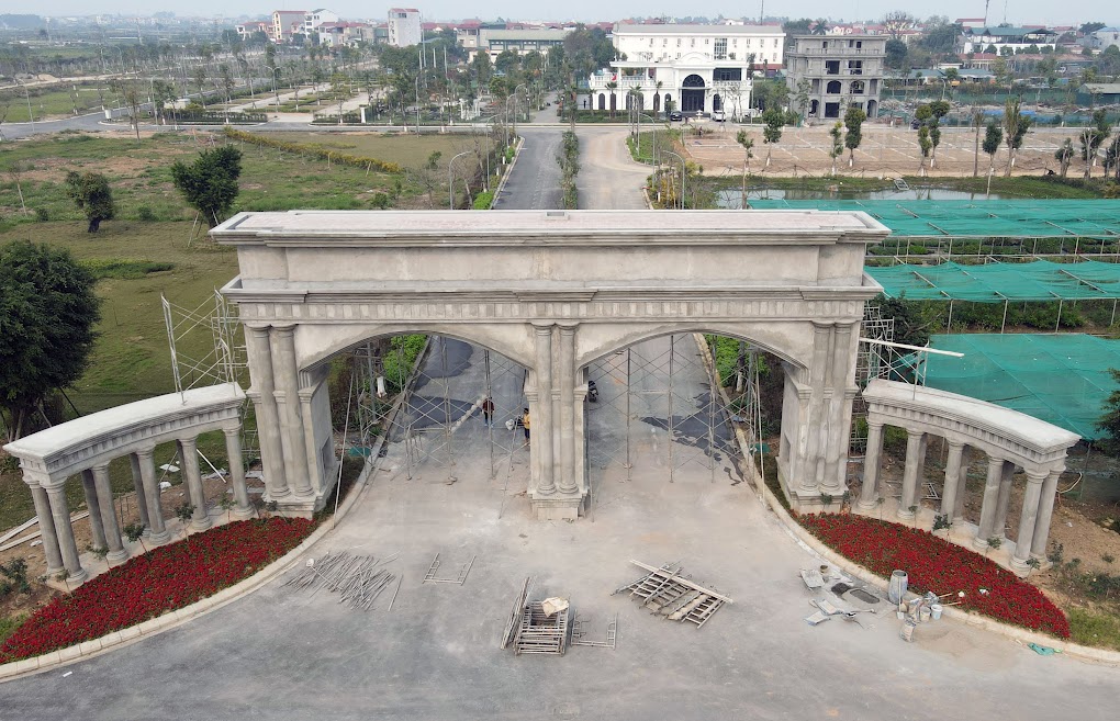 Cận cảnh khu đô thị hơn 20 ha ở Mê Linh trơ móng sau 15 năm